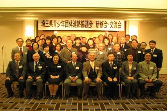 �l, �O���[�v, ����, ���� ���܂܂�Ă���摜

�����I�ɐ������ꂽ����